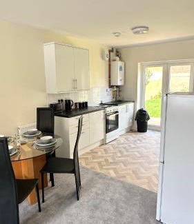 Gillingham Apartment | New Gillingham Gem Garden Parking WiFi