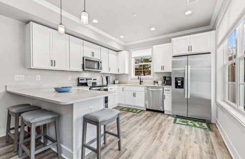 Edgewater House | New! Golden Anchor Retreat; Lux Living! - Sleeps 7