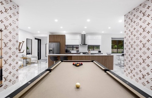 Croissant Park House | NEW! Golden Fox Downtown Pool House