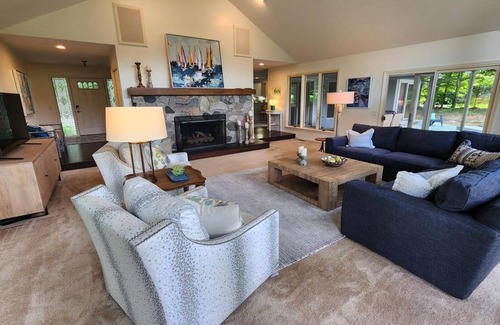 Birchwood Farms House | NEW! Golfview Retreat - ranch style on 2nd hole of Farms course at Birchwood