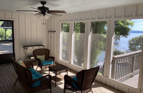 Counce House | NEW! Gorgeous Lake Front Home With Beautiful Views of Pickwick Lake