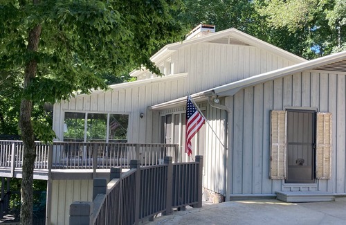 Counce House | NEW! Gorgeous Lake Front Home With Beautiful Views of Pickwick Lake
