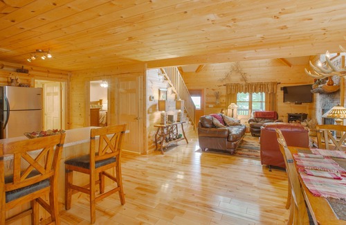 Hiawassee House | New Gourmet Kitchen, 210 great reviews n 3 levels for privacy2 fireplaces,hottub