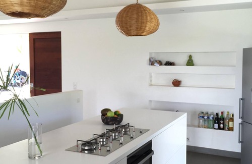 Cul de Sac Villa | New! Great Beachfront Villa . an exceptional site!