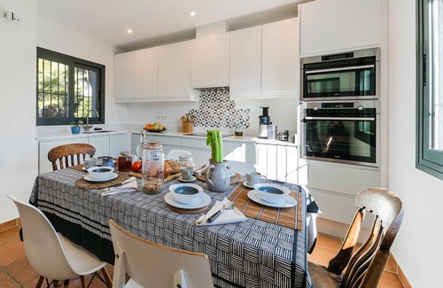 El Tosalet Villa | New! Great location. Walk to the beach. Discover your home from home.