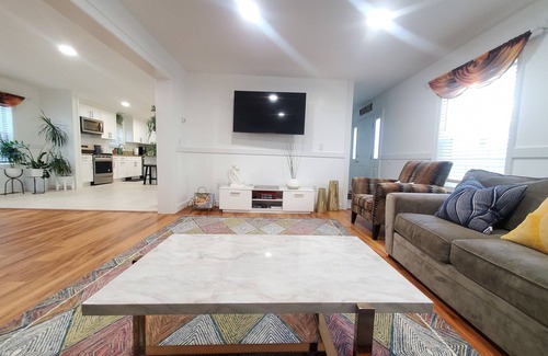 Cos Cob House | NEW! GREENWICH HOUSE WITH NYC FLAIR/CLOSE TO BEACH & NYC