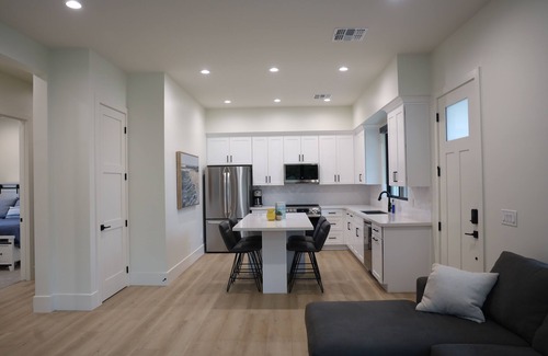 Gilbert House | New Guest House in Gilbert with stunning backyard!