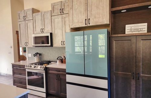 Bozeman Other | New Guest Ranch Farmhouse Lodge Fully Remodeled & Comfort w/Mtn Views & trails