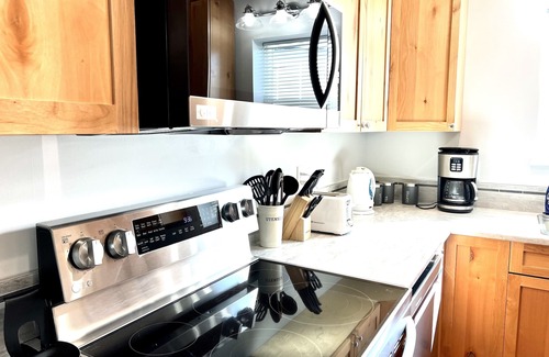 Regional District of Nanaimo House | New Guesthouse by Westwood Lake, in Nanaimo, We offer winter and weekly rates
