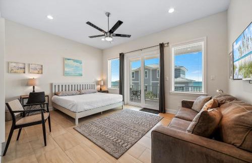 Villa Primera House | NEW Gulf Front with Game Room Family Friendly!