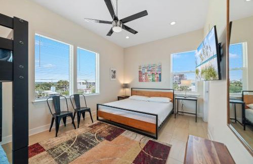 Villa Primera House | NEW Gulf Front with Game Room Family Friendly!