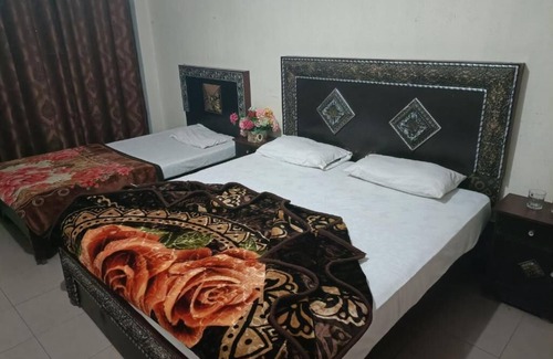 Lahore Hotel | New Hajveri Hotel Lahore