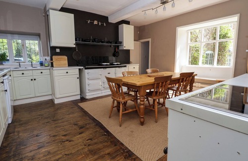 Acrefair Cottage | New Hall