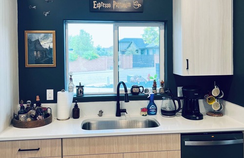 Cedar City House | NEW Harry Potter Themed/Cozy Mountain Views! Hiking, Biking, Close to Downtown