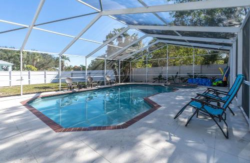Palma Sola House | New Heated Pool+HotTub + 13 min to AMI+ 4BR 20ppl