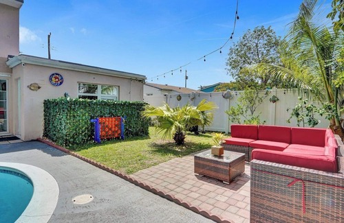 Hallandale Beach Villa | NEW Heated Pool, 10min to Beach, BBQ, Board games