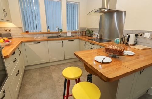 Oxenhope Cottage | NEW HEIGHTS, family friendly, character holiday cottage in Oxenhope
