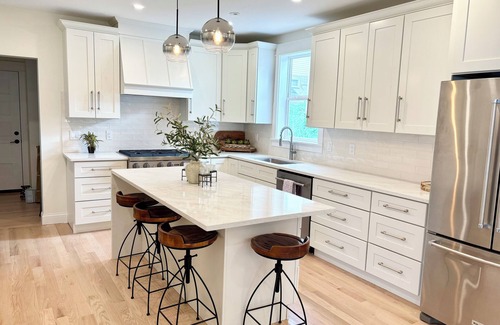 Stillwater House | NEW Heritage Retreat 4 bed and 3.5 bath ensuite in the heart of Stillwater