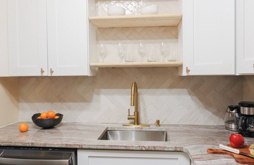 Wynnefield Heights Apartment | New Heritage With King Bd Balcony Free Parking Quiet Area Near City in Philly
