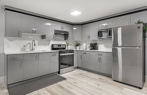 Southeast Edmonton House | New Hidden Gem Near Airport *PETS okay