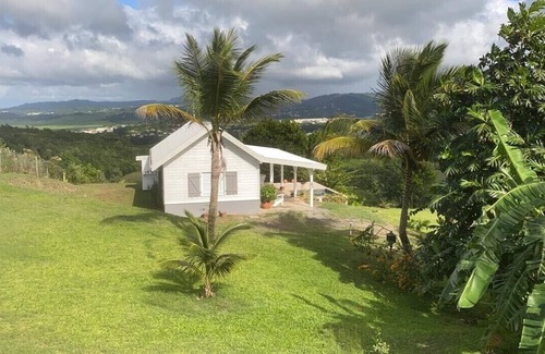 Riviere-Salee Villa | New high-end Creole house with panoramic views of the sea and the countryside