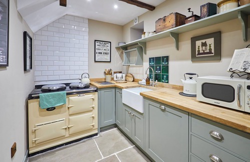 Llangadog Cottage | NEW - Historic Cottage with oak beams, Black Mountain, Brecon National Park