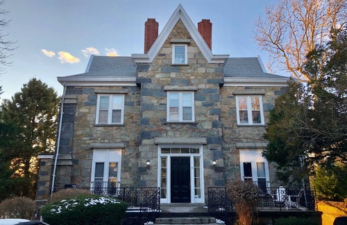 Fifth Ward House | NEW! Historic Townhome - Live among the Mansions 3BR