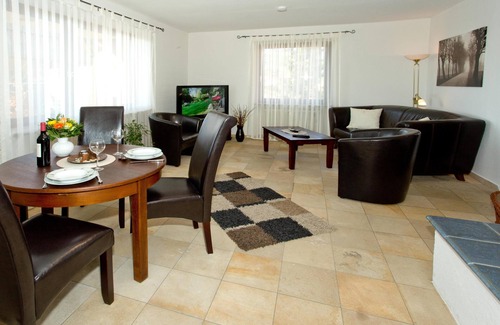 Toppenstedt Apartment | NEW Holiday apartment Zum Kaminzimmer