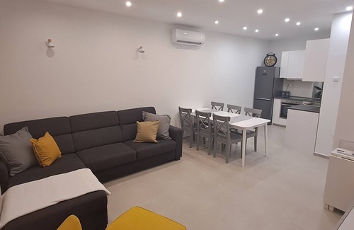 Sibenik Apartment | NEW Holiday Apartment,A4+2, Family house - OPG Rudan, garden pool, terase, wi-fi