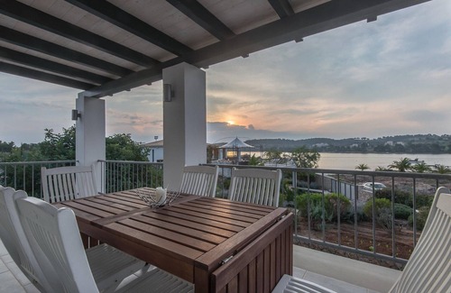 Porto Heli House | New holiday home on (pebble) beach