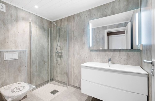 Gjemnes Municipality House | New holiday home right by the fjord