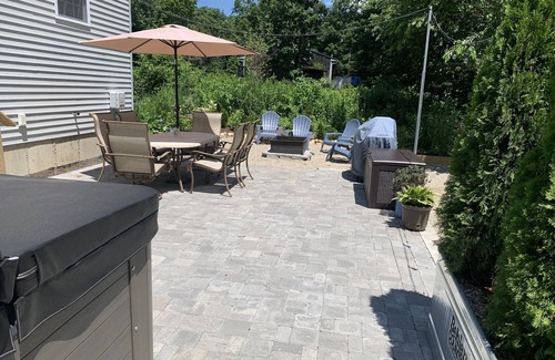 Kenyon House | New Home, AC, Beach Passes, Hot Tub, EV Charger, Linens, & No Cleaning Fee!