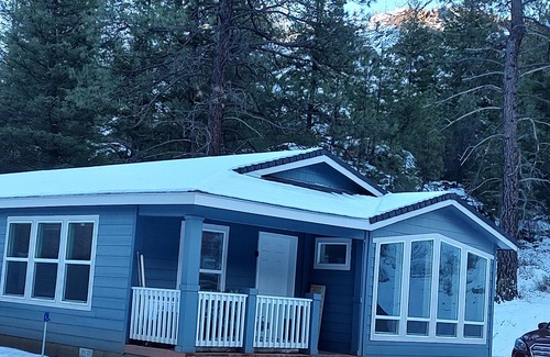 Lincoln House | New home on acreage, motorhome hookup, 4 miles from free boat ramp.