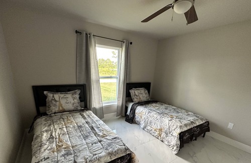 Eisenhower House | New home ready to welcome you!