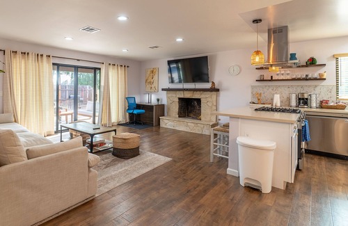 Riverside House | New Home W/POOL close to downtown & UCR