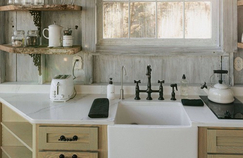 Lupton City Cabin | NEW Honeymoon Treehouse