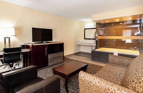New Hope Hotel | New Hope Inn & Suites