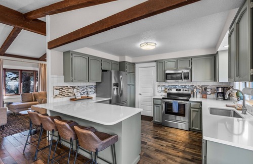 Mountain View District House | New! Hot Tub ~ Foosball ~ Bonus Room ~ Dog Friendly ~ AC!