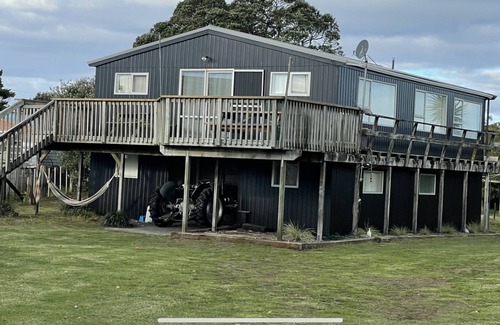 Whangaruru House | New: House & Cabin steps from the beach, with space and privacy for two families