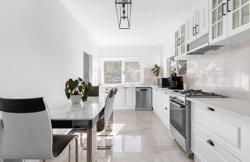 Brooklyn Bed & Breakfast | New house- Close to City/Highpoint/Melbourne Airport (1)