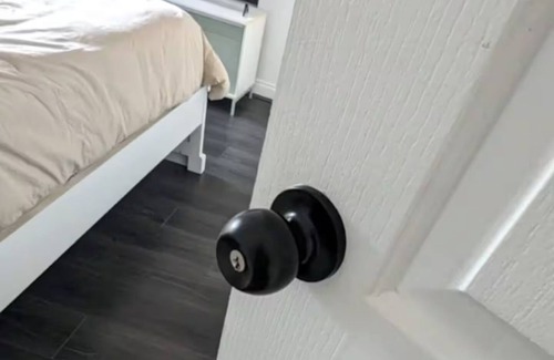 Brooklyn Bed & Breakfast | New house- Close to City/Highpoint/Melbourne Airport (1)