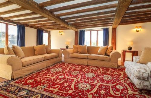 Ewhurst Green House | New House Farm