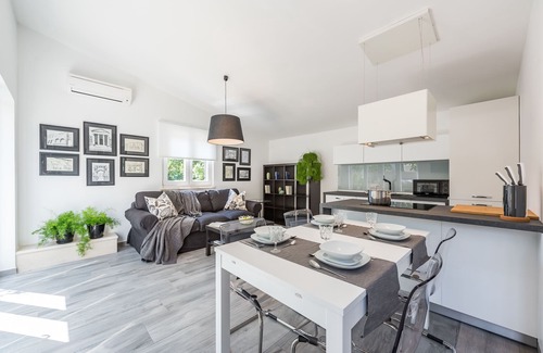 Premantura House | NEW HOUSE, Great Garden, beach 5 minutes walk.