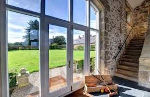 Flintshire House | New House Wrexham sleeps 4