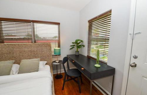 Virginia Park Apartment | New Huge Green Garden 1BR