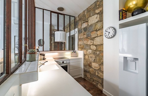 Carabacel Apartment | NEW-Hyper Centre-Cozy Chic-Renovated apartment with all comforts-AC-Balconnet-asc-Park