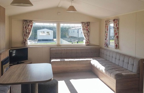 Saint Cyrus House | New in 2017. Comfortable caravan with one double and one twin.