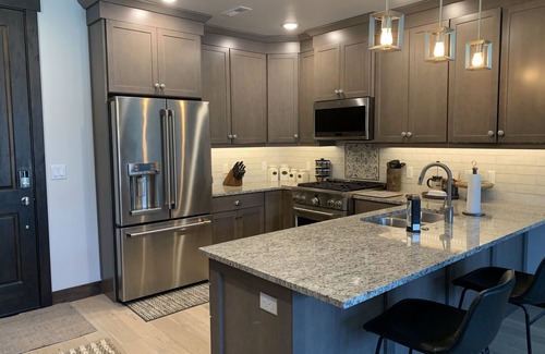 Park City Condo | *New in 2021* Walk to Gondola/Golf 2/2 at Blackstone @Canyons *Pool/Hot Tub*