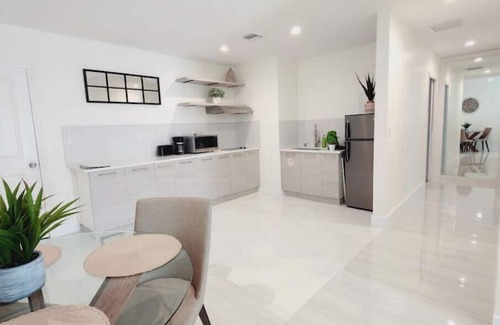 Fort Lauderdale House | New in Town! Airport, Beaches, Downtown!