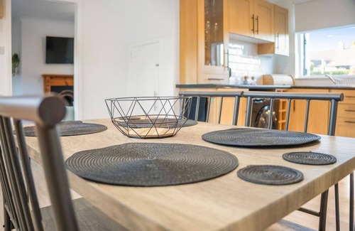 Ferryhill House | NEW Insula Cottage 3br FREE&nbsp;Wifi